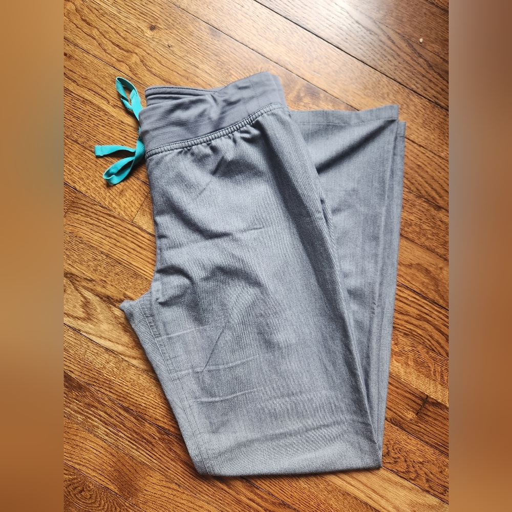 Womens FIGS Livingston Graphite Scrub Pant Size S